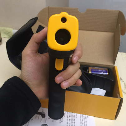 AR300+ 精密型红外测温仪1